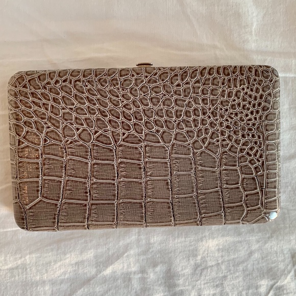 Cutch/wallet - Picture 1 of 2